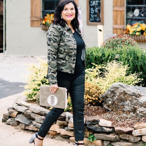 LuLaRoe Kenny Camo Camouflage Jacket Size LARGE Rare Unicorn!!! - Picture 4 of 4